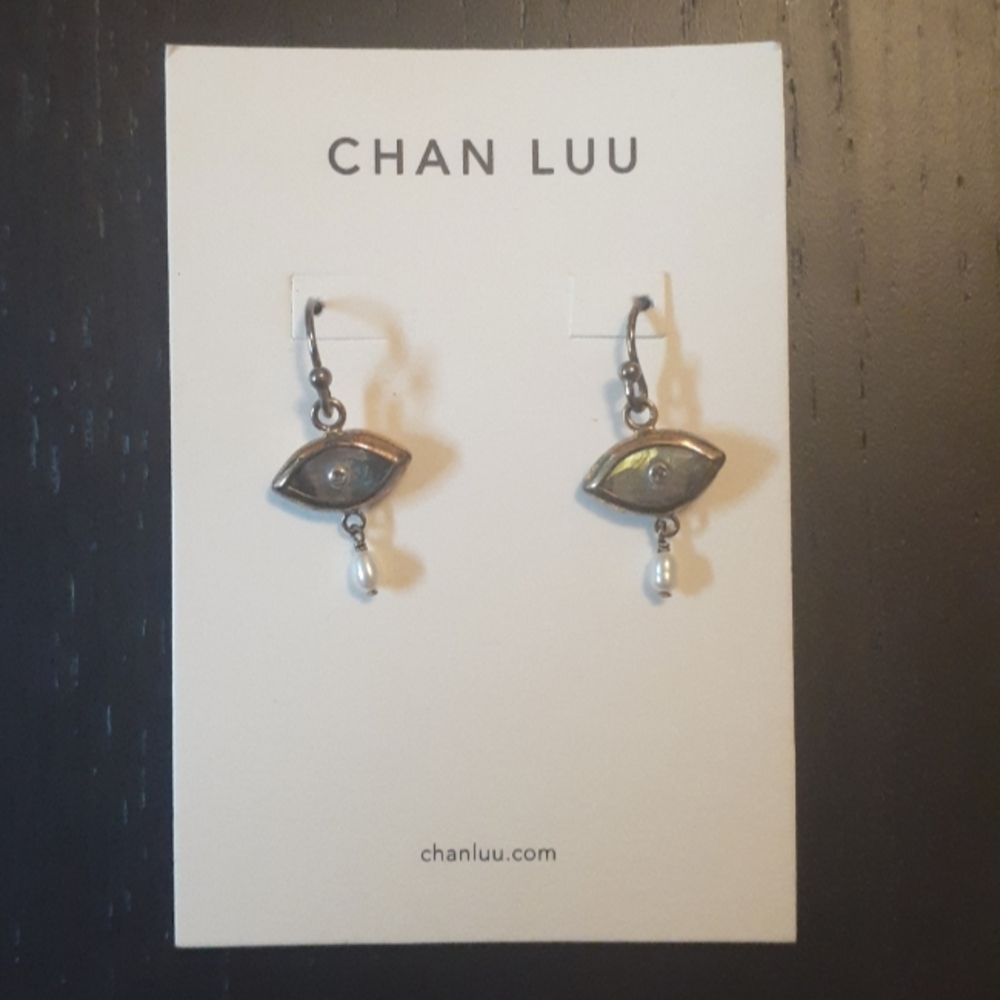 Chan Luu Eye Earring With Diamond Center - Laboradorite